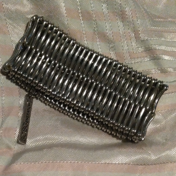 BCBG silver tone stretch bracelet - Picture 2 of 3